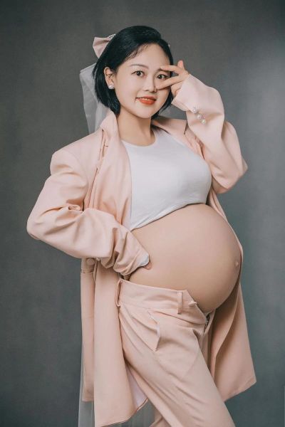 孕妇照怎么拍_孕妇照拍摄技巧有哪些-第1张图片-星辰妙记 孕妇照怎么拍_孕妇照拍摄技巧有哪些-第1张图片-星辰妙记