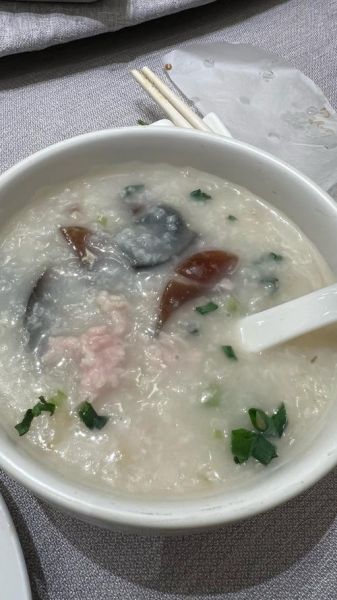 孕妇可以吃皮蛋瘦肉粥吗_皮蛋瘦肉粥对胎儿有影响吗-第2张图片-星辰妙记 孕妇可以吃皮蛋瘦肉粥吗_皮蛋瘦肉粥对胎儿有影响吗-第2张图片-星辰妙记