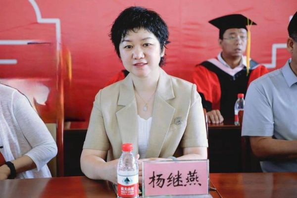 内蒙古大学满洲里学院怎么样_满洲里学院专业有哪些-第3张图片-星辰妙记 内蒙古大学满洲里学院怎么样_满洲里学院专业有哪些-第3张图片-星辰妙记