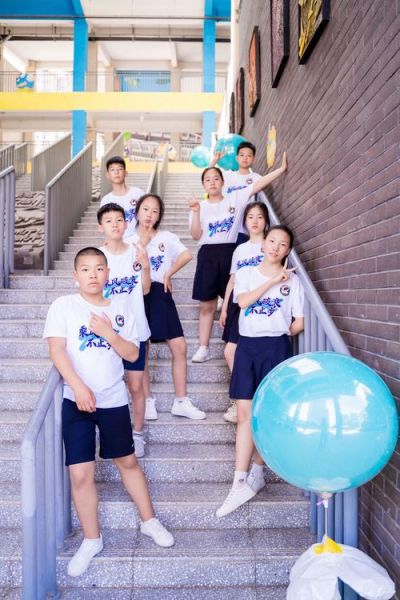 拍集体照用什么镜头_集体照镜头怎么选-第3张图片-星辰妙记 拍集体照用什么镜头_集体照镜头怎么选-第3张图片-星辰妙记