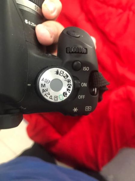 佳能镜头掉漆怎么办_佳能镜头掉漆影响成像吗-第2张图片-星辰妙记