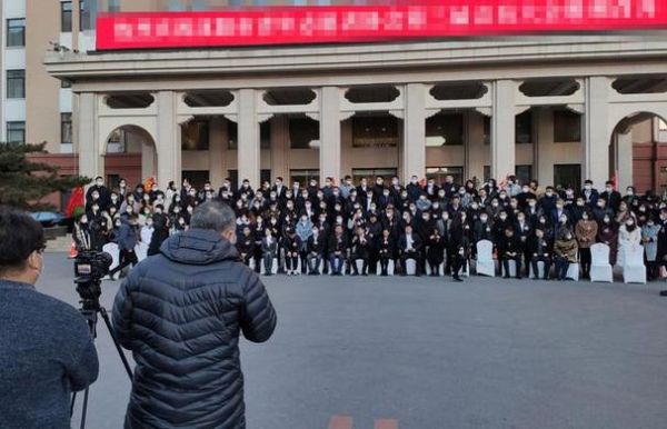 集体照用什么镜头_拍大合照焦距怎么选-第3张图片-星辰妙记 集体照用什么镜头_拍大合照焦距怎么选-第3张图片-星辰妙记