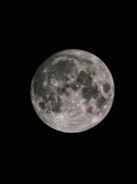 300mm镜头拍月亮参数_如何拍出清晰月亮-第1张图片-星辰妙记 300mm镜头拍月亮参数_如何拍出清晰月亮-第1张图片-星辰妙记