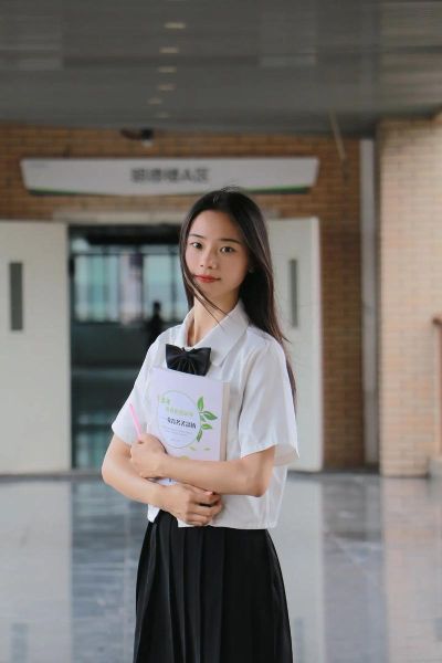 拍毕业照用什么镜头_毕业照镜头推荐-第2张图片-星辰妙记 拍毕业照用什么镜头_毕业照镜头推荐-第2张图片-星辰妙记