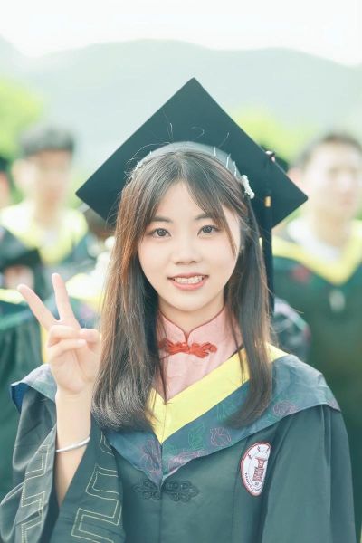 拍毕业照用什么镜头_毕业照镜头推荐-第3张图片-星辰妙记 拍毕业照用什么镜头_毕业照镜头推荐-第3张图片-星辰妙记