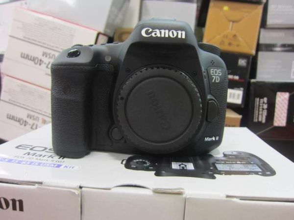 7d2配什么镜头_佳能7d2镜头推荐-第2张图片-星辰妙记 7d2配什么镜头_佳能7d2镜头推荐-第2张图片-星辰妙记