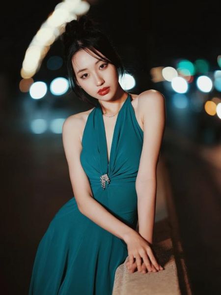 75mm镜头适合拍什么_人像与静物实战指南-第1张图片-星辰妙记 75mm镜头适合拍什么_人像与静物实战指南-第1张图片-星辰妙记