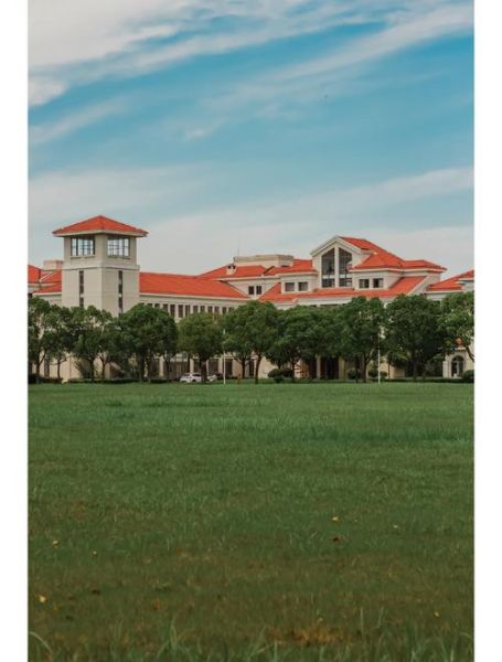 上海师范大学地址在哪里_徐汇与奉贤校区交通全攻略-第3张图片-星辰妙记 上海师范大学地址在哪里_徐汇与奉贤校区交通全攻略-第3张图片-星辰妙记