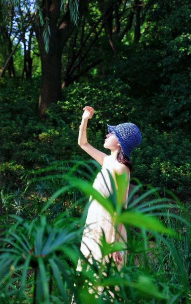 小白镜头适合拍什么_小白镜头拍人像还是风景-第1张图片-星辰妙记 小白镜头适合拍什么_小白镜头拍人像还是风景-第1张图片-星辰妙记