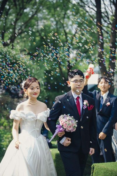 婚礼跟拍用什么镜头好_婚礼摄影镜头推荐-第3张图片-星辰妙记 婚礼跟拍用什么镜头好_婚礼摄影镜头推荐-第3张图片-星辰妙记