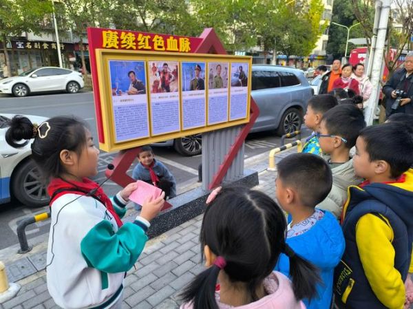 双拥作文怎么写_双拥主题作文800字范文-第2张图片-星辰妙记