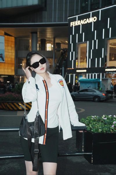 街拍用什么镜头_街拍镜头推荐-第1张图片-星辰妙记