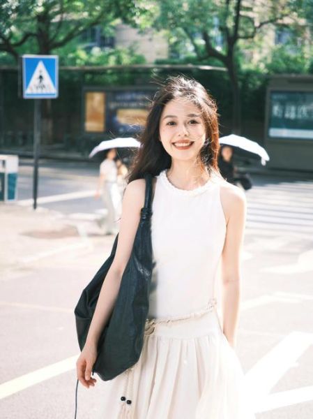 面对镜头紧张怎么办_如何自然微笑-第2张图片-星辰妙记