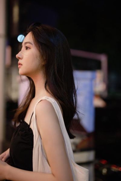 50mm镜头适合拍什么_50mm镜头适合拍人像吗-第1张图片-星辰妙记 50mm镜头适合拍什么_50mm镜头适合拍人像吗-第1张图片-星辰妙记