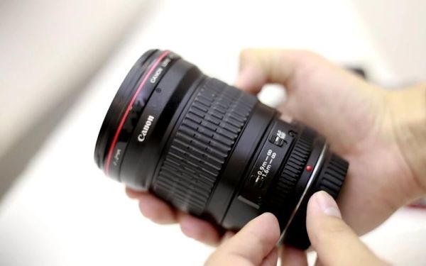 佳能135mm镜头值得买吗_适合拍什么题材-第2张图片-星辰妙记